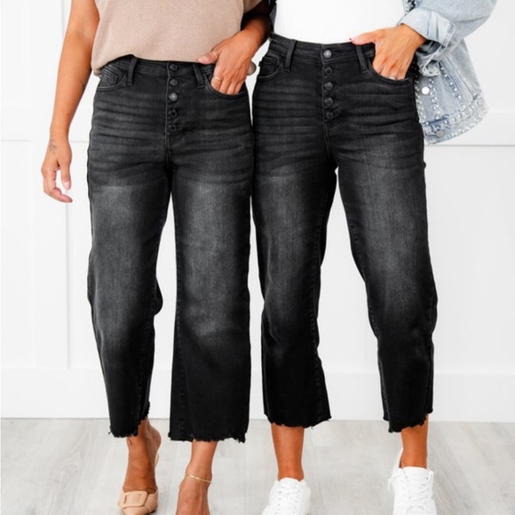 Judy Blue Black High Rise Distressed Raw Hem Cropped Wide Leg Jeans - Picture 4 of 6